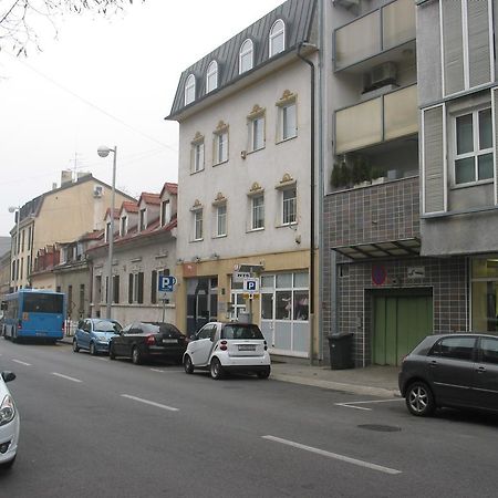 Apartment Fleger Zagreb Exteriör bild
