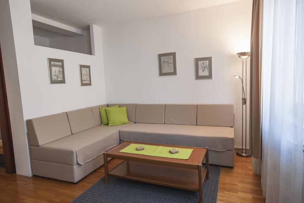 Apartment Fleger Zagreb Exteriör bild